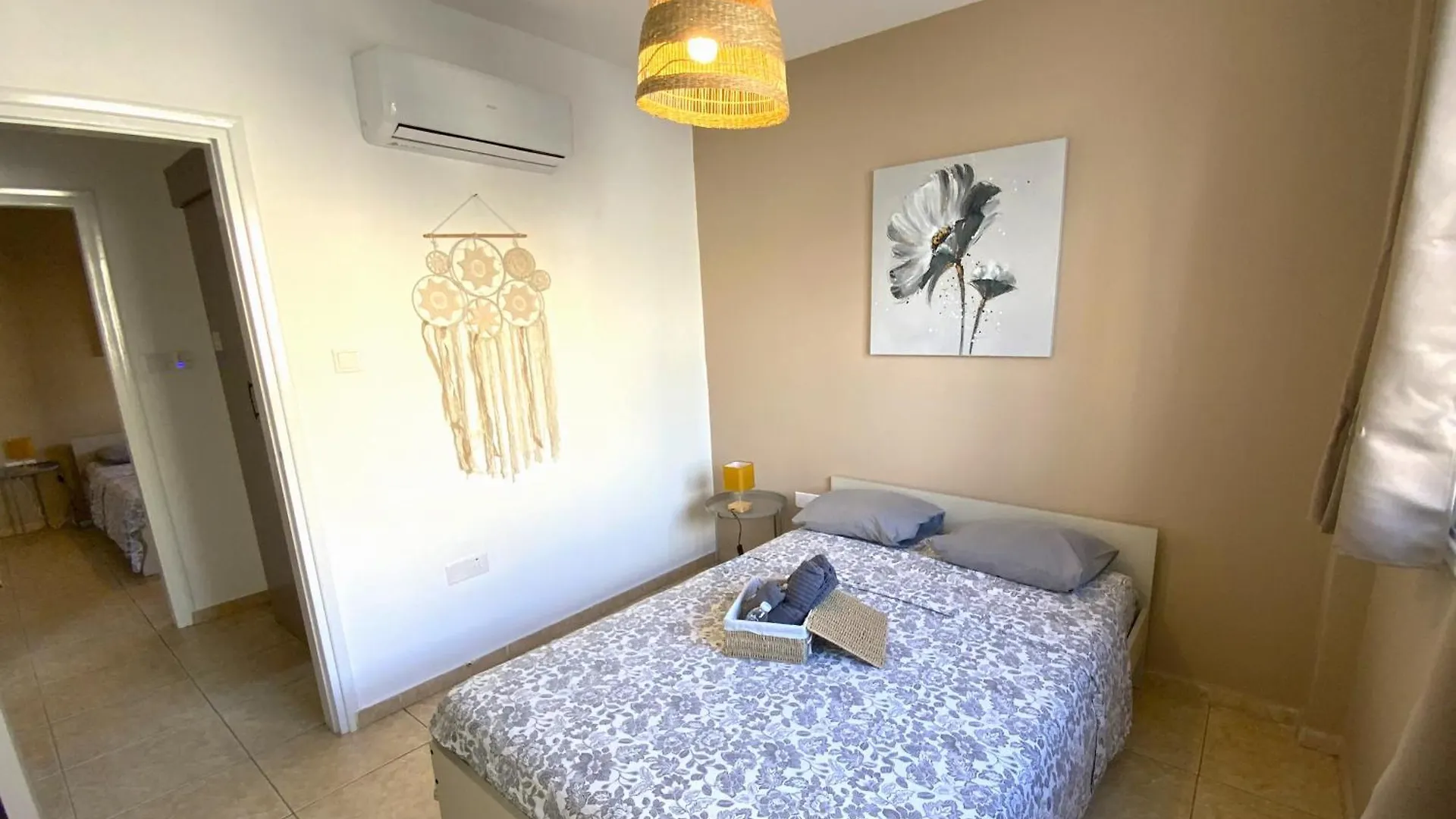 Cozy 2Br Beach Apt, Perfect For Getaways Larnaca