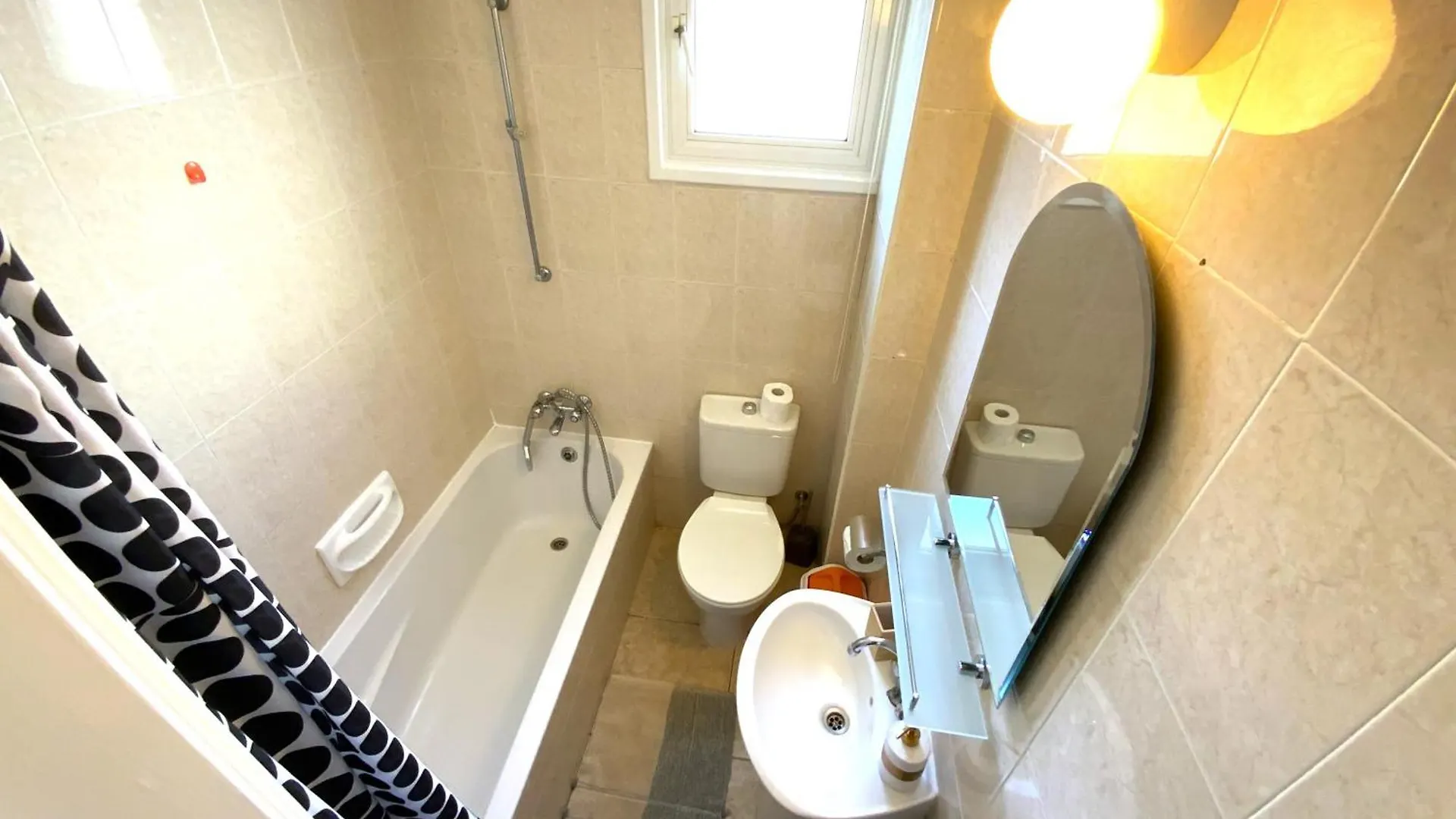 Cozy 2Br Beach Apt, Perfect For Getaways Larnaca 0*,