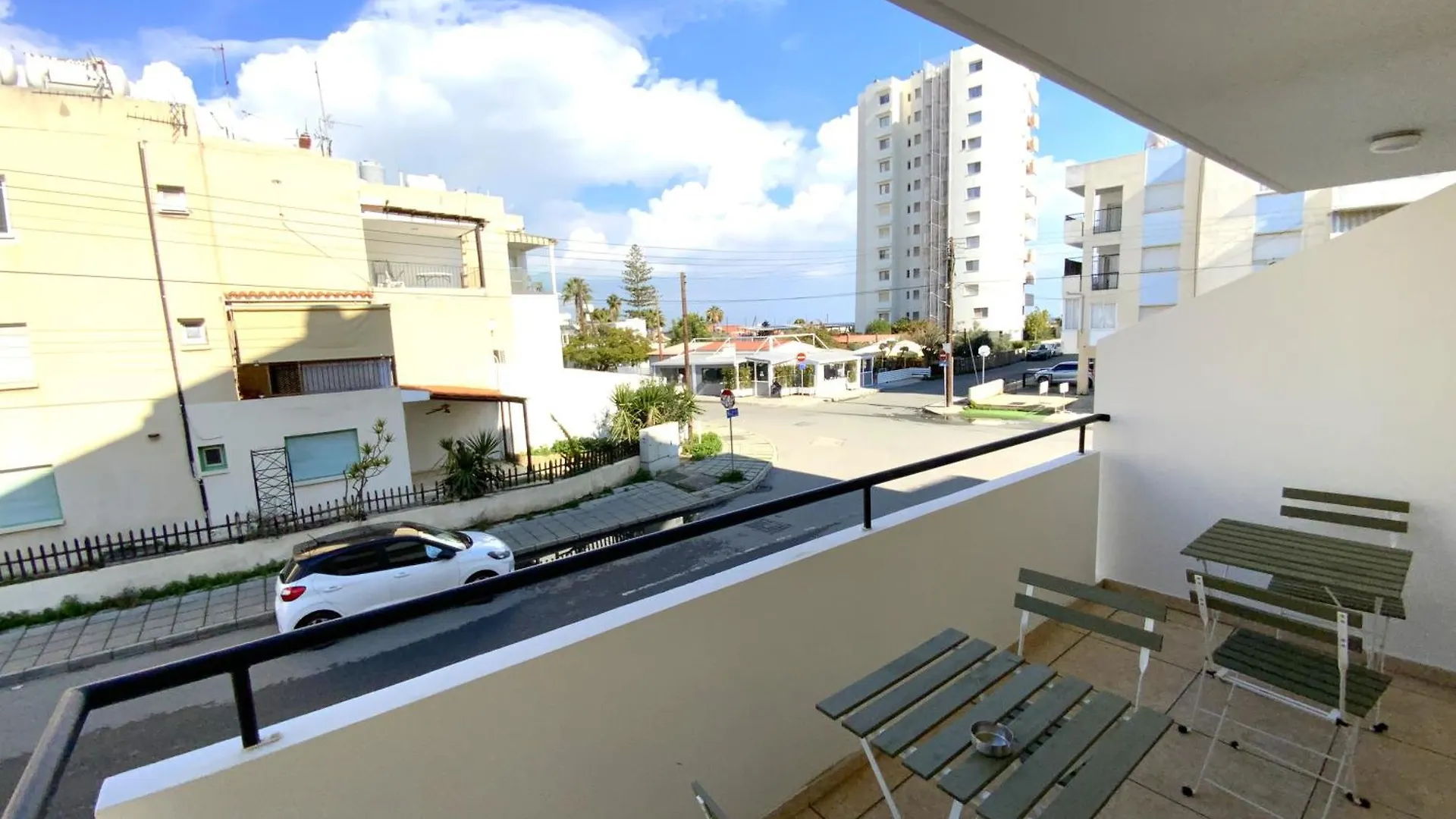 Cozy 2Br Beach Apt, Perfect For Getaways Larnaca